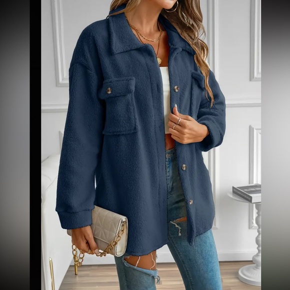 Elegant Teddy Coat for Women - Button-Up with Flap Pockets, Drop Shoulder Design - Picture 1 of 5